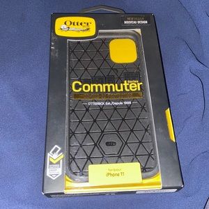 NEW IPHONE 11 OTTERBOX (COMMUTER)